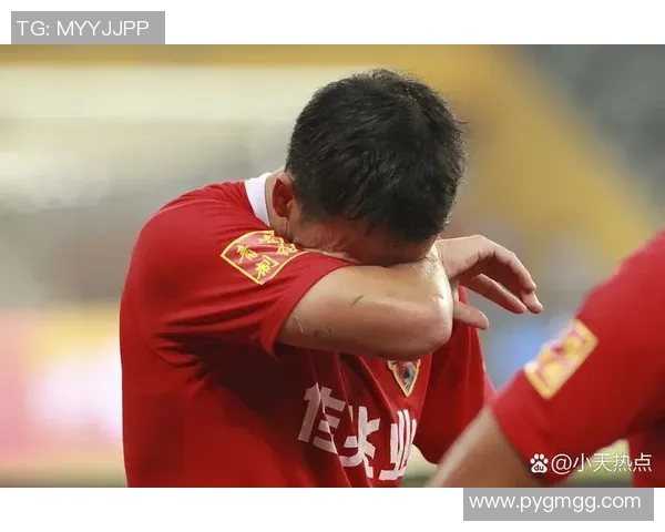 2020年足球界悲痛回顾那些离世的明星球员与他们的传奇故事