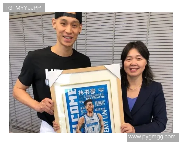 足球明星的魅力与荣耀：一幅肖像画背后的故事与情感探索